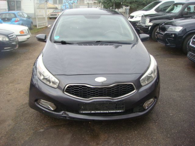 Kia ceed / Ceed 362.000 km 3.600 &euro; Erlensee 63526