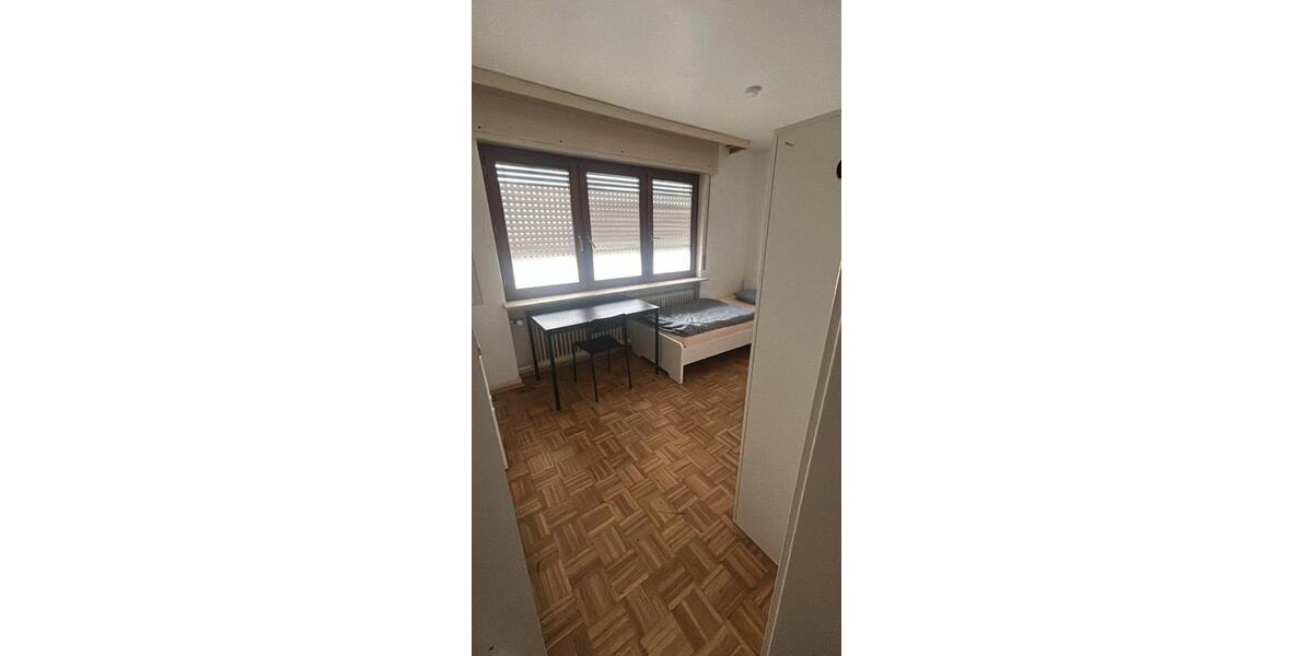 Etagenwohnung Frankfurt am Main Sossenheim - 4 Zimmer, 30 m&sup2;, 750&euro; | Angebot:26099756