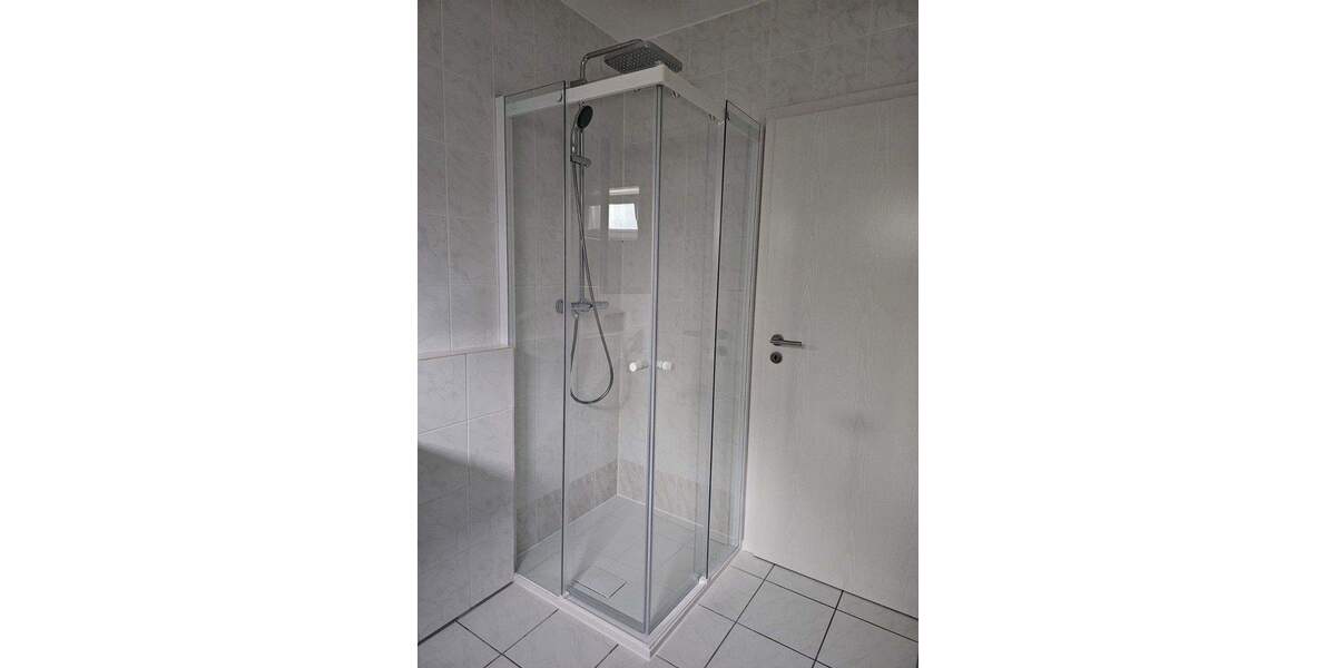 Provisionsfrei! Ruhige 3,5 Zimmer-ETW mit Balkon, Einbauküche, 2 Bädern, TG in gedämmter 8-MFH 3 zimmer