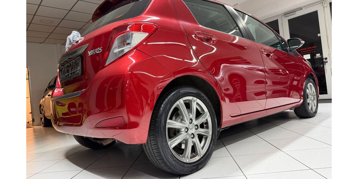 Toyota Yaris 128.700 km 6.999 &euro; NEU ISENBURG 63263