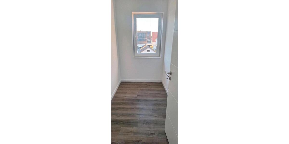 Etagenwohnung Großkrotzenburg - 4 Zimmer, 90 m&sup2;, 1.500&euro; | Angebot:26407517