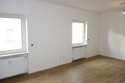 Haus Frankfurt Sossenheim - 9 Zimmer, 255 m&sup2;, 1.200.000&euro; | Angebot:26971800
