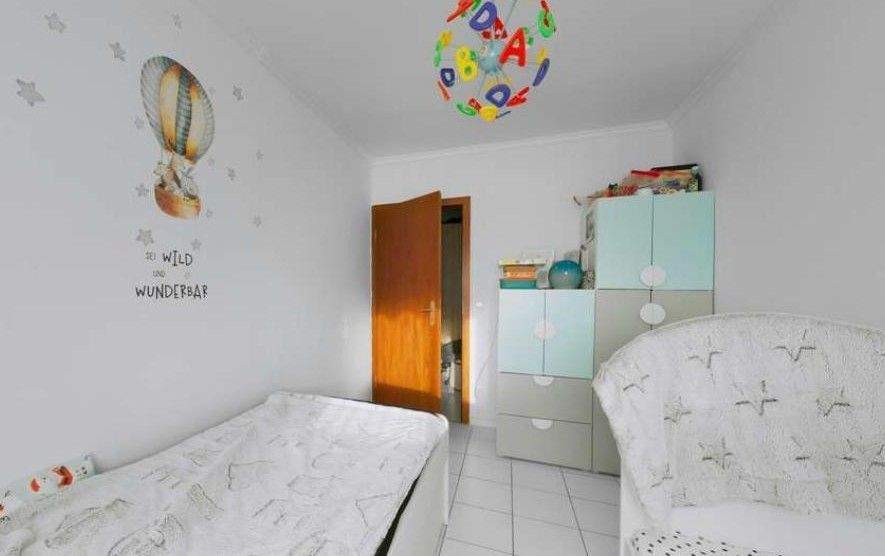 Etagenwohnung Frankfurt am Main Eckenheim - 3 Zimmer, 84 m&sup2;, 380.000&euro; | Angebot:25389892