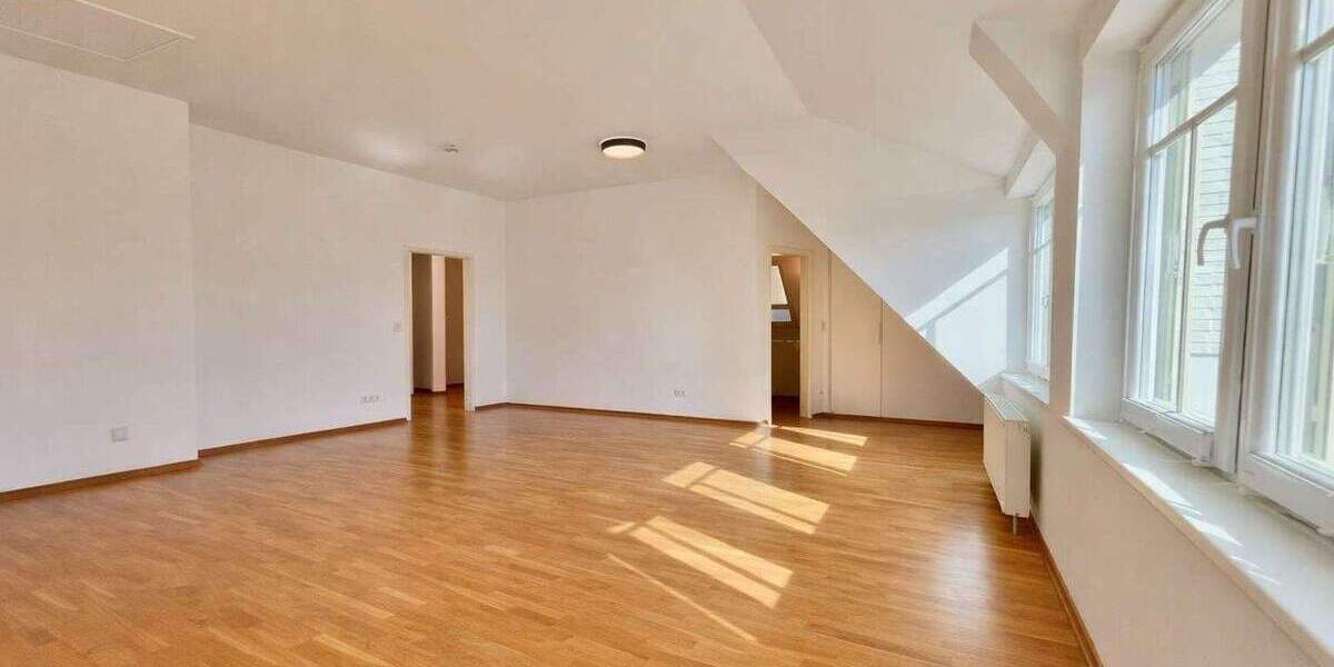 Etagenwohnung Offenbach am Main Bürgel - 2 Zimmer, 122 m&sup2;, 1.400&euro; | Angebot:25391371