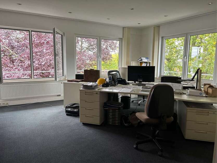 Büro in Bad Vilbel 1.980.000 € 2323 m²