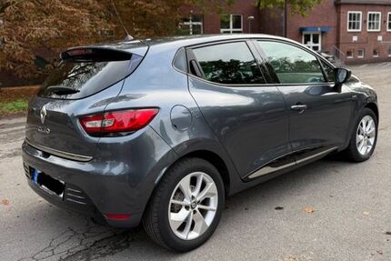Renault Clio 102.000 km 9.200 &euro; Frankfurt 60314