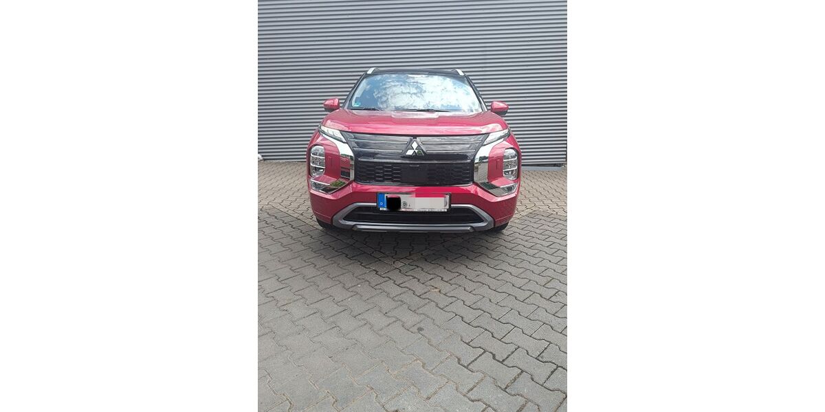 Mitsubishi Outlander 1.900 km 55.990 &euro; Oberursel 61440