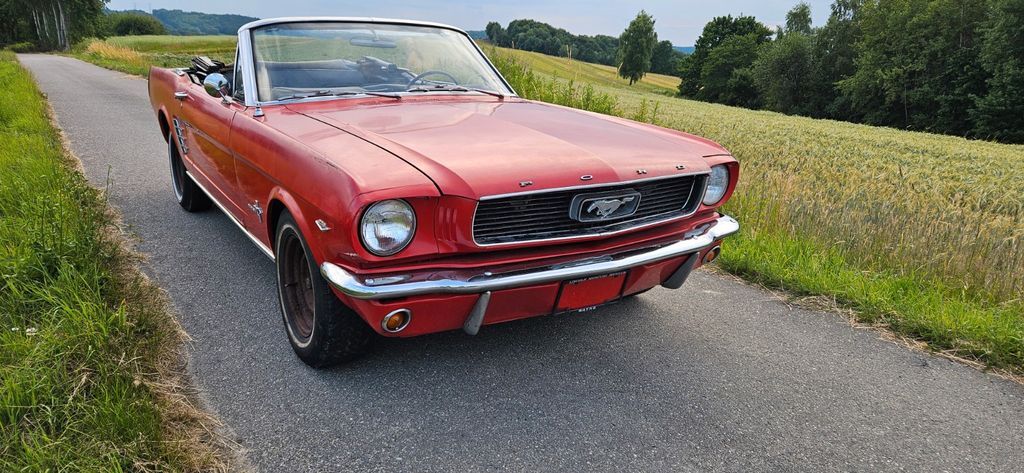 Ford Mustang 100.000 km 18.600 € Oberursel 61440