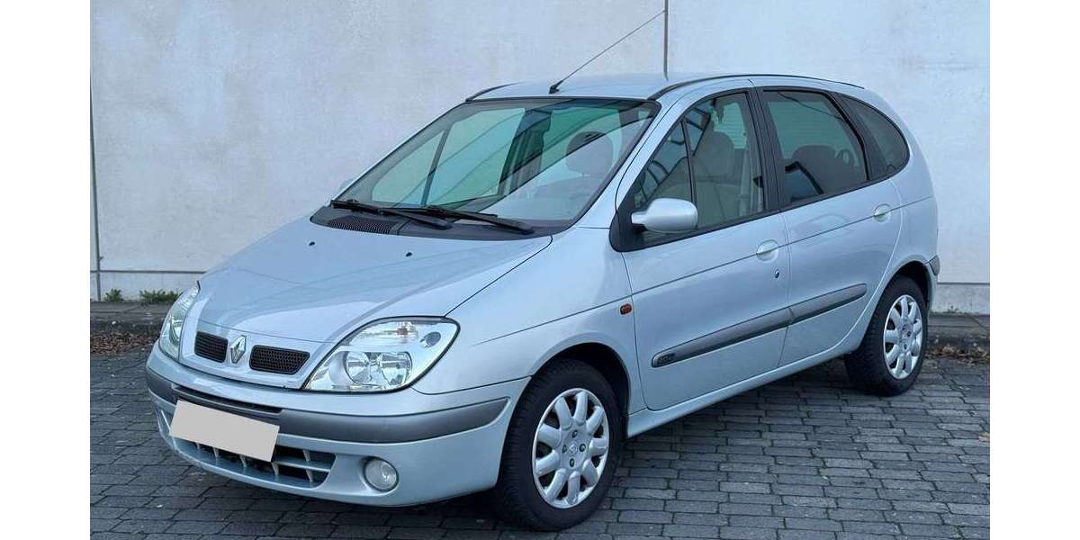 Renault Scenic 228.000 km 2.370 &euro; Hanau 63452