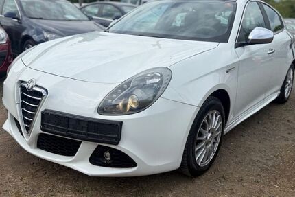 Alfa Romeo Giulietta 215.161 km 3.999 &euro; Mühlheim am Main 63165
