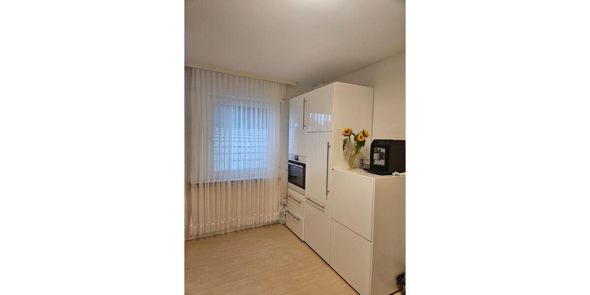 ***Wunderschöne 3-Zimmer Wohnung in HU zu vermieten *** 3 zimmer