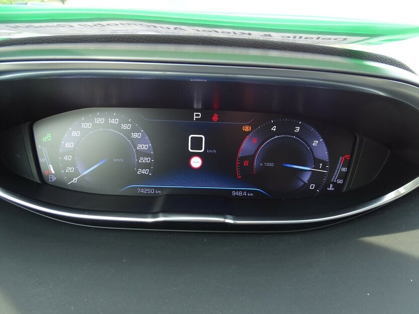 3008 2,0l BlueHDi Crossway Automatik, Panorama, Na