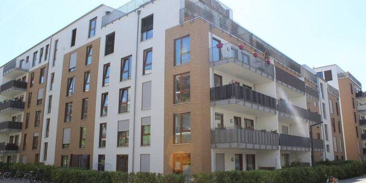 Etagenwohnung Frankfurt Gallus - 4 Zimmer, 104 m&sup2;, 1.880&euro; | Angebot:26511081