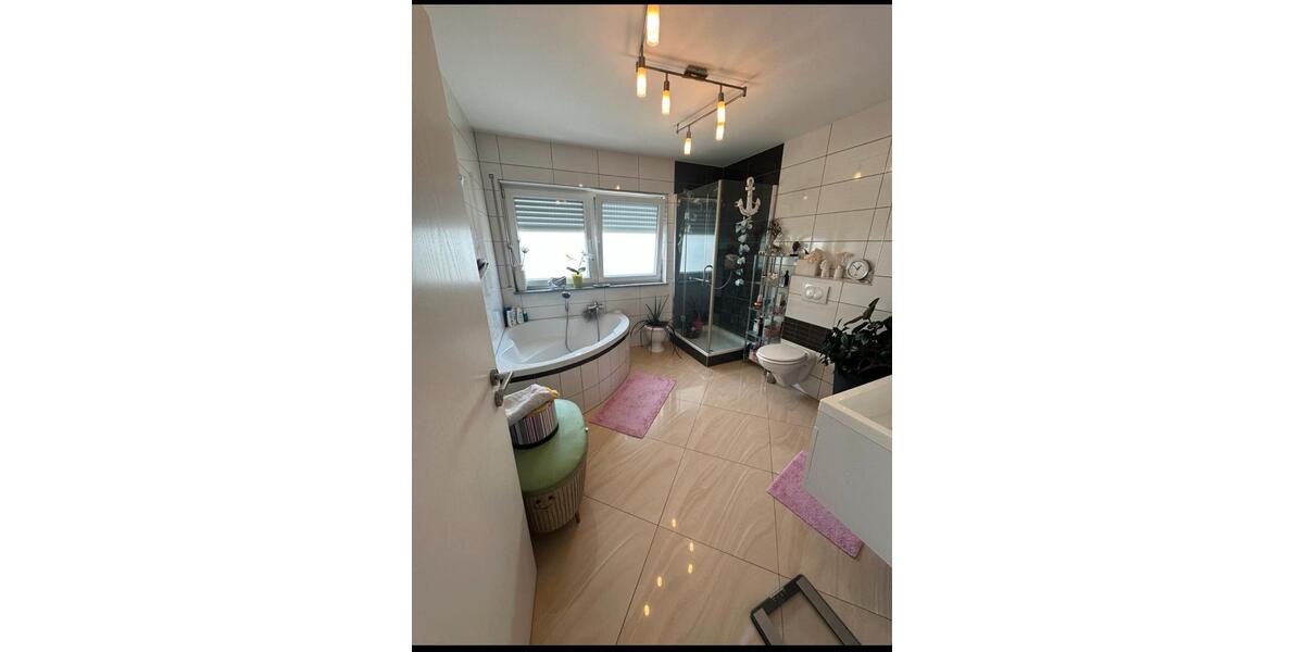 Doppelhaushelfte mit kl. Terrasse in Riedstadt Wolfskehlen zimmer