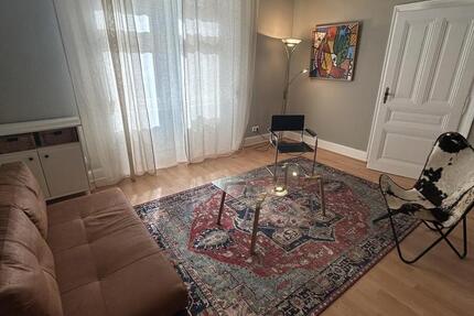 Möbliertes Studio Apartment, in perfekter Lage in FFM 10 Min von UNI Bockenheim und Messe zimmer