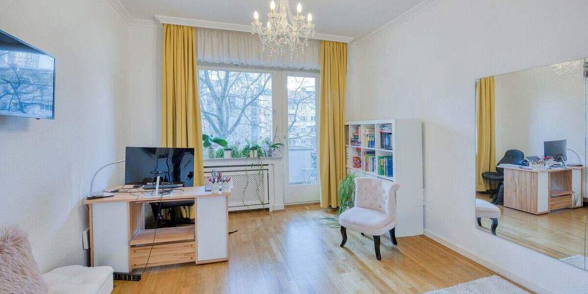 Charmante 4-Zimmer-Wohnung mit Balkon und Garage in bester Westend-Lage 4 zimmer