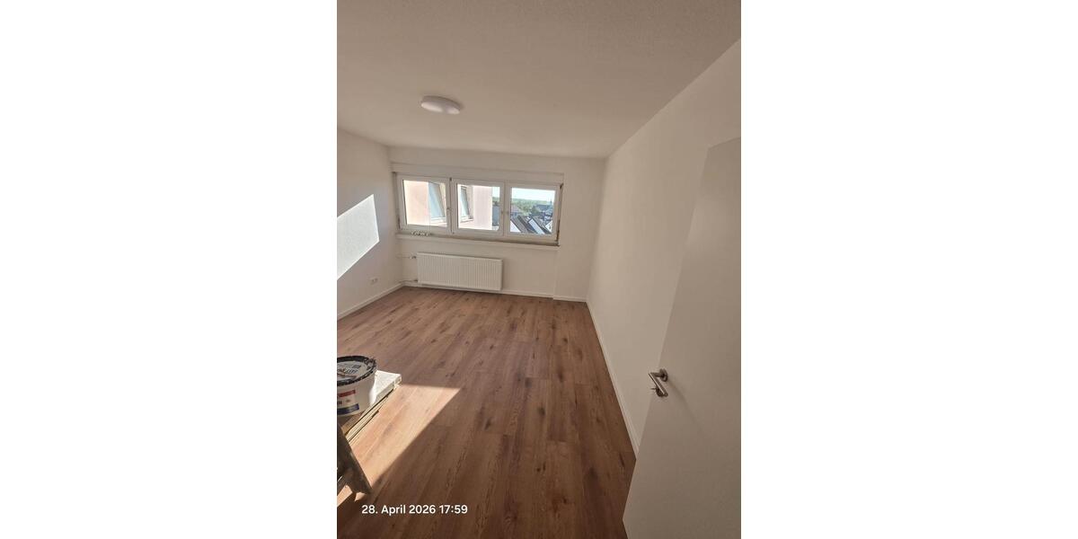 Etagenwohnung Offenbach am Main Hafen - 3 Zimmer, 75 m&sup2;, 1.200&euro; | Angebot:26482978