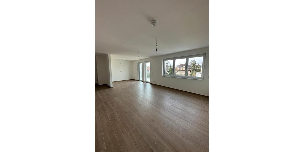 Etagenwohnung Frankfurt am Main Ginnheim - 4 Zimmer, 99 m&sup2;, 1.900&euro; | Angebot:25180391
