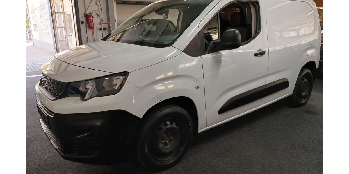 Peugeot Partner 149.900 km 9.990 &euro; Rüsselsheim 65428