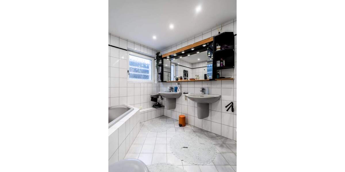 Einfamilienhaus Niedernhausen - 5 Zimmer, 170 m&sup2;, 859.000&euro; | Angebot:25772221