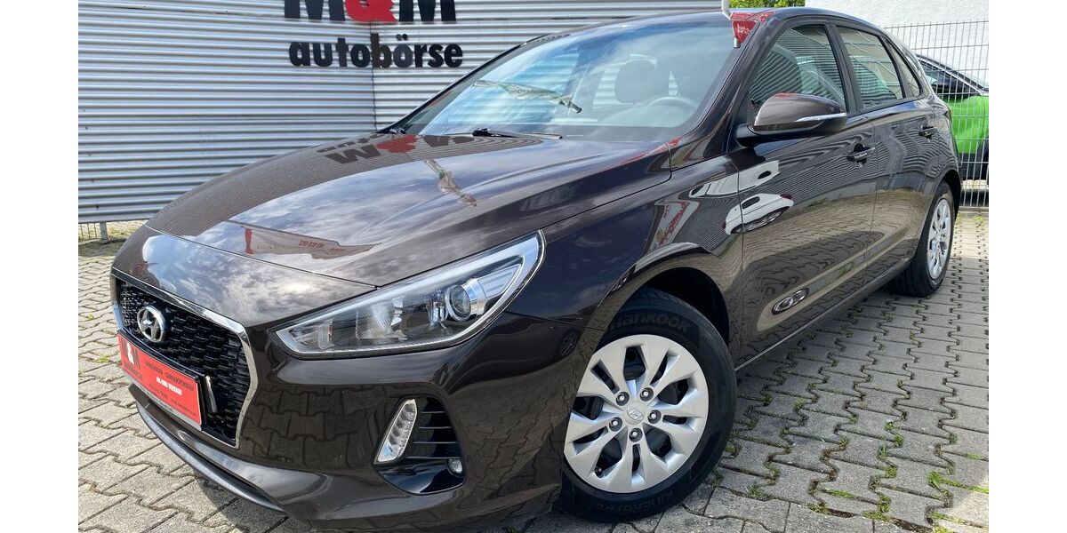 Hyundai i30 153.000 km 8.900 &euro; Darmstadt 64295