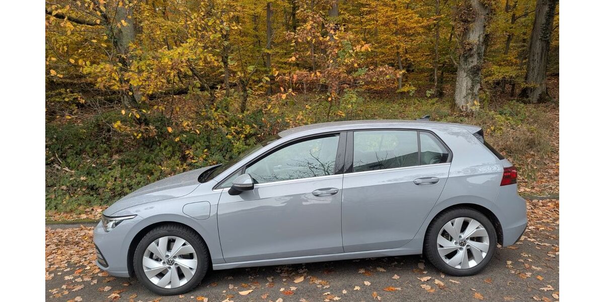 VW Golf 58.200 km 18.900 &euro; Kronberg im Taunus 61476