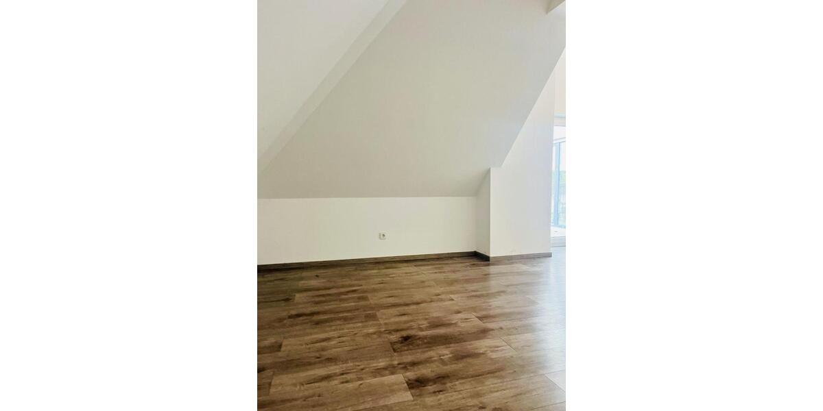 Etagenwohnung Frankfurt am Main Bergen-Enkheim - 3 Zimmer, 110 m&sup2;, 1.850&euro; | Angebot:26075351