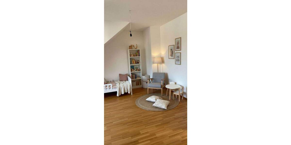 Etagenwohnung Offenbach am Main Hafen - 4 Zimmer, 154 m&sup2;, 2.695&euro; | Angebot:25737452