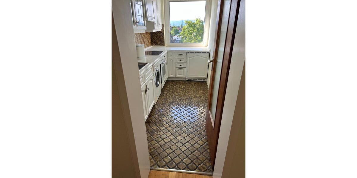 Helle 3 Zimmer Wohnung mit Balkon, EBK & S-Bahn nahe in Frankfurt 3 zimmer