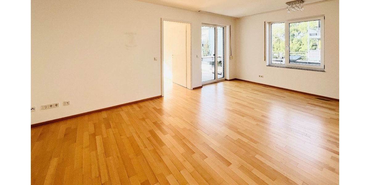 Gut geschnittene 2-Zimmer-Wohnung mit großer Dachterrasse in F-Unterliederbach! - Etagenwohnung Frankfurt am Main Unterliederbach | Angebot:26827495