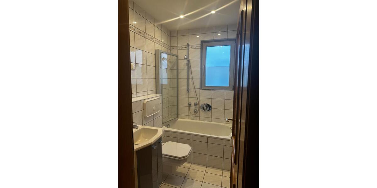 Einfamilienhaus Karben - 6 Zimmer, 130 m&sup2;, 1.950&euro; | Angebot:25176183