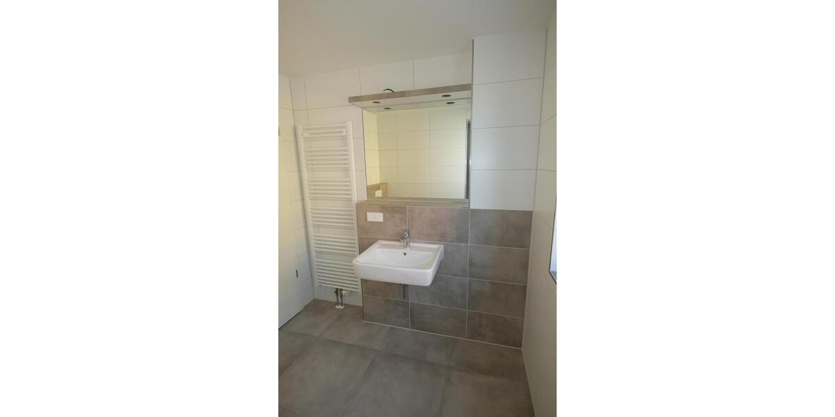 Etagenwohnung Frankfurt am Main Eschersheim - 2 Zimmer, 61 m&sup2;, 1.300&euro; | Angebot:25713304