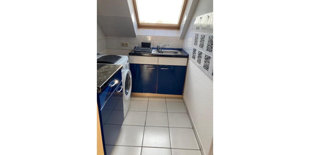 *** Gemütliche Dachgeschosswohnung mit Skylineblick *** 2.5 zimmer