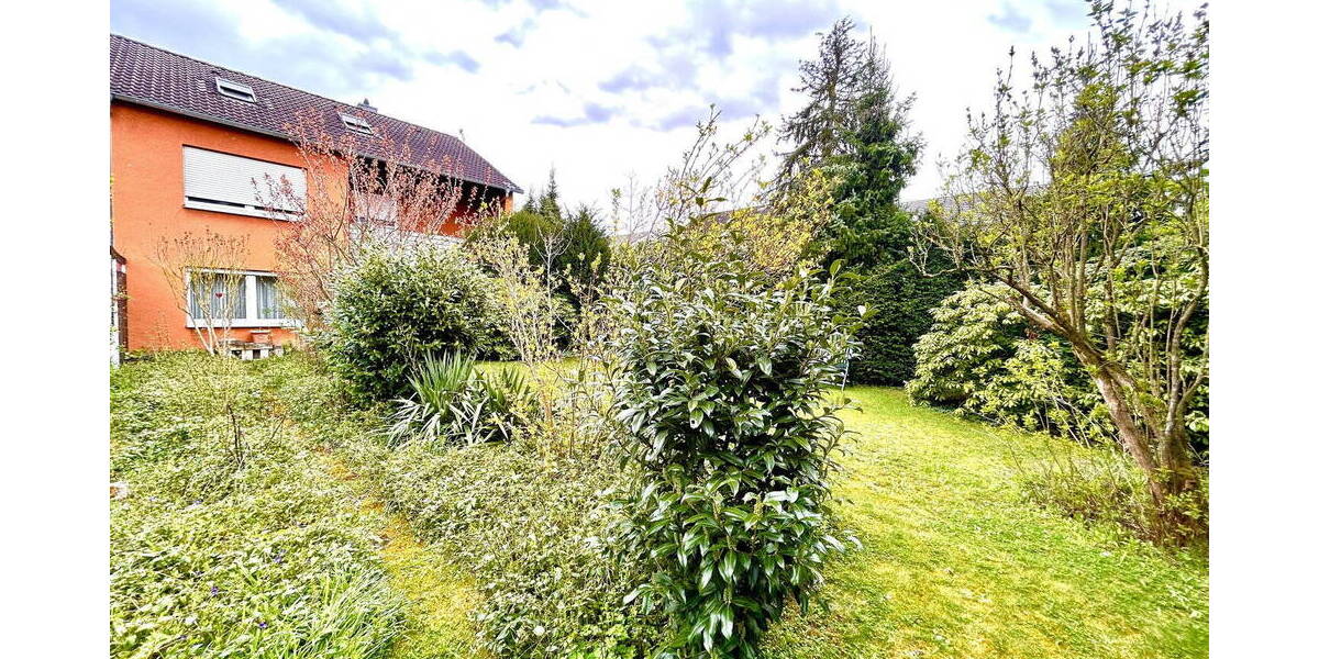 Reihenendhaus Frankfurt Hausen - 7 Zimmer, 177 m&sup2;, 779.000&euro; | Angebot:26188389