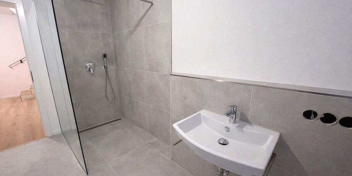 Terrassenwohnung Friedrichsdorf - 3 Zimmer, 124 m&sup2;, 1.580&euro; | Angebot:25787249