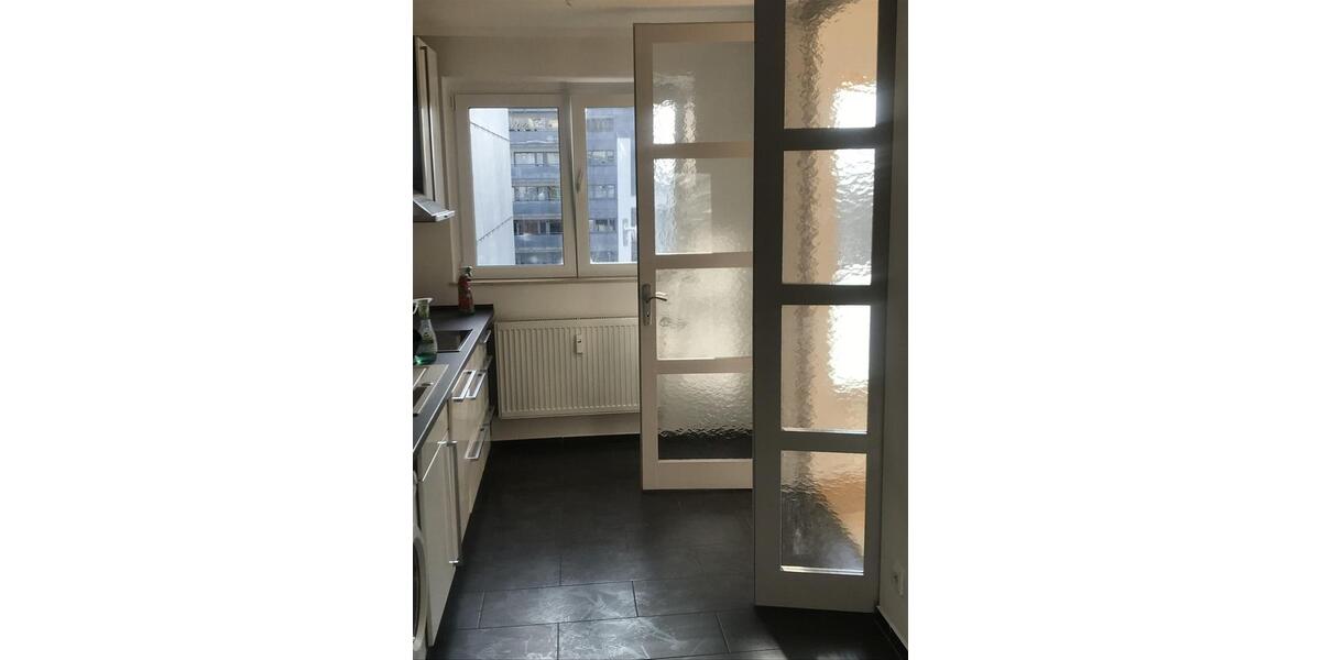 Etagenwohnung Frankfurt am Main Nord-Ost - 3 Zimmer, 82 m&sup2;, 1.150&euro; | Angebot:25632932