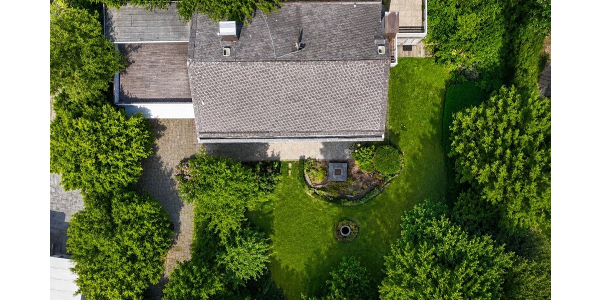 Großes Familienhaus am Sonnenhang mit Doppelgarage - Einfamilienhaus Eppstein | Angebot:27120640