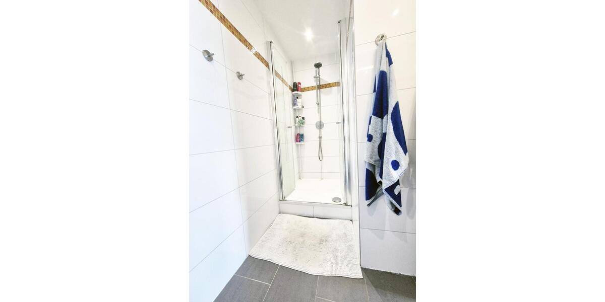 Dachgeschoßwohnung Frankfurt am Main Oberrad - 4 Zimmer, 69 m&sup2;, 420.000&euro; | Angebot:27016010