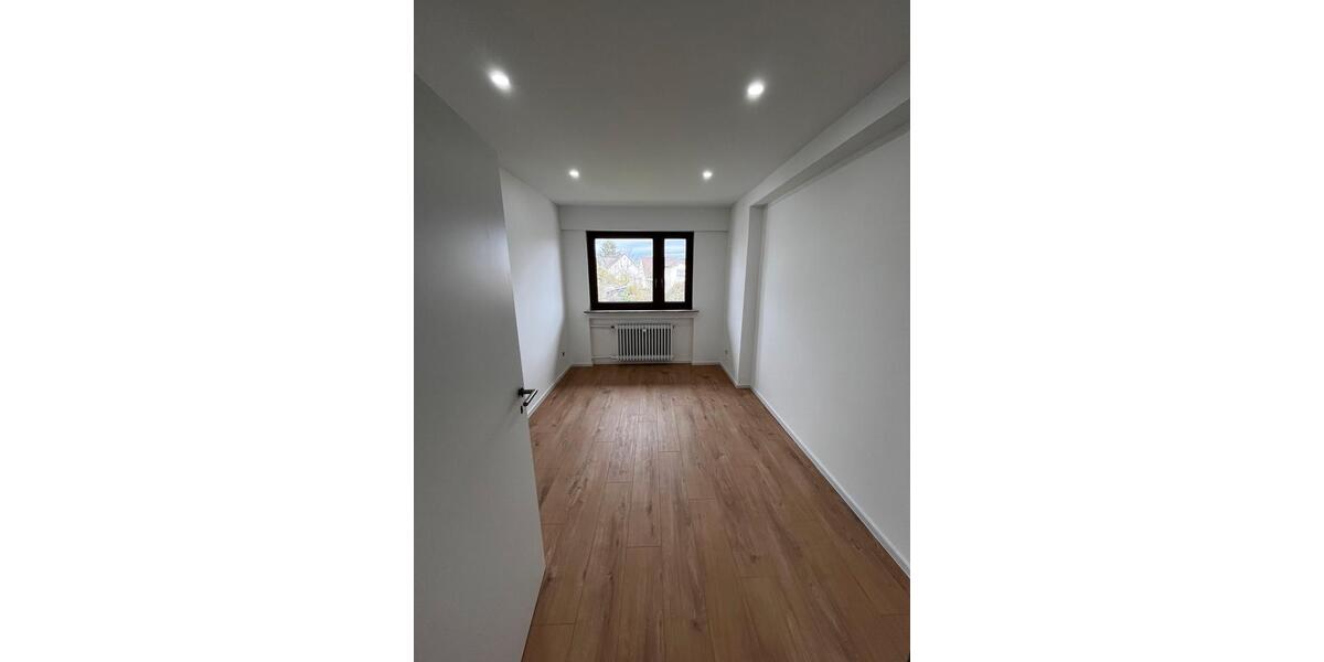 Etagenwohnung Erlensee - 3 Zimmer, 99 m&sup2;, 1.200&euro; | Angebot:25640901