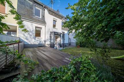 Haus zum Kaufen in Frankfurt am Main 555.000 € 121.21 m² 7 zimmer