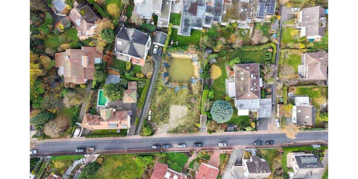 Attraktives Grundstück in bester Lage von Bad Homburg mit umfangreichen Bebauungsmöglichkeiten zimmer