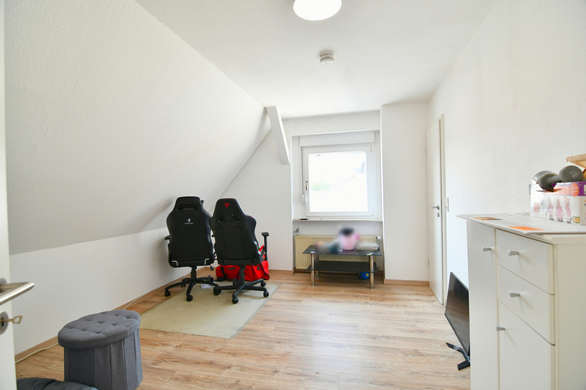 Moderne 4 Zi Maisonette mit 2 Schlafräumen mitten in Hornau