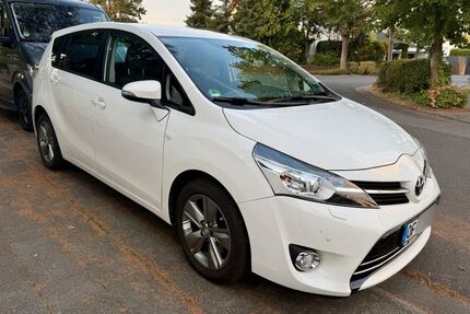 Toyota Verso 126.500 km 9.299 &euro; Rödermark 63322