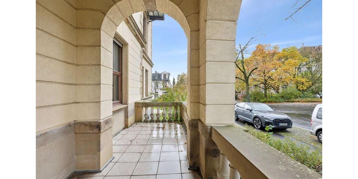 Repräsentative Bürofläche in denkmalgeschützter Villa nahe dem Bad Nauheimer Kurpark zimmer