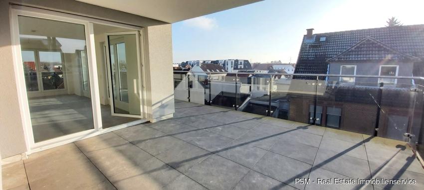 Erstbezug Luxuriöse Penthousewohnung mit 5 Zimmern, 2 Terrassen, Fußbodenheizung und eigenem Aufzug 5 zimmer