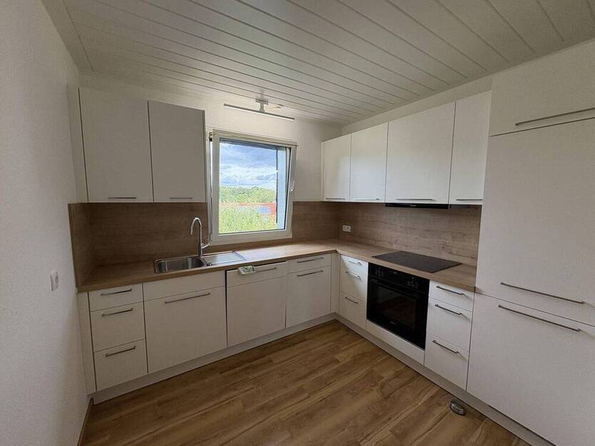 Stilvolle 3-ZKB-Dachgeschoßwohnung in begehrter, ruhiger Wohnlage - Erstbezug nach Renovierung 2025