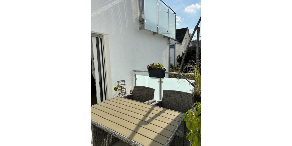 Exklusive Wohnung mit edler Ausstattung im modernen 3Familienhaus 4 zimmer