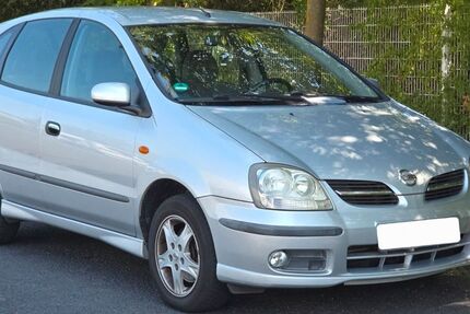 Nissan Almera Tino 52.536 km 4.499 &euro; Frankfurt 60322