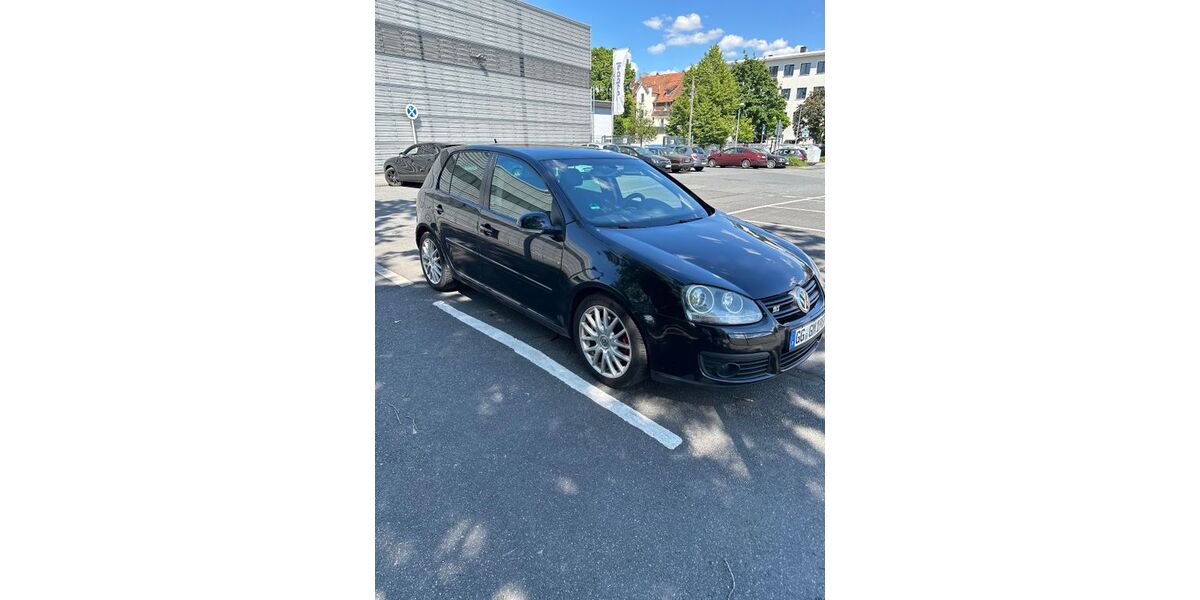 VW Golf 205.000 km 3.000 &euro; Rüsselsheim am Main 65428