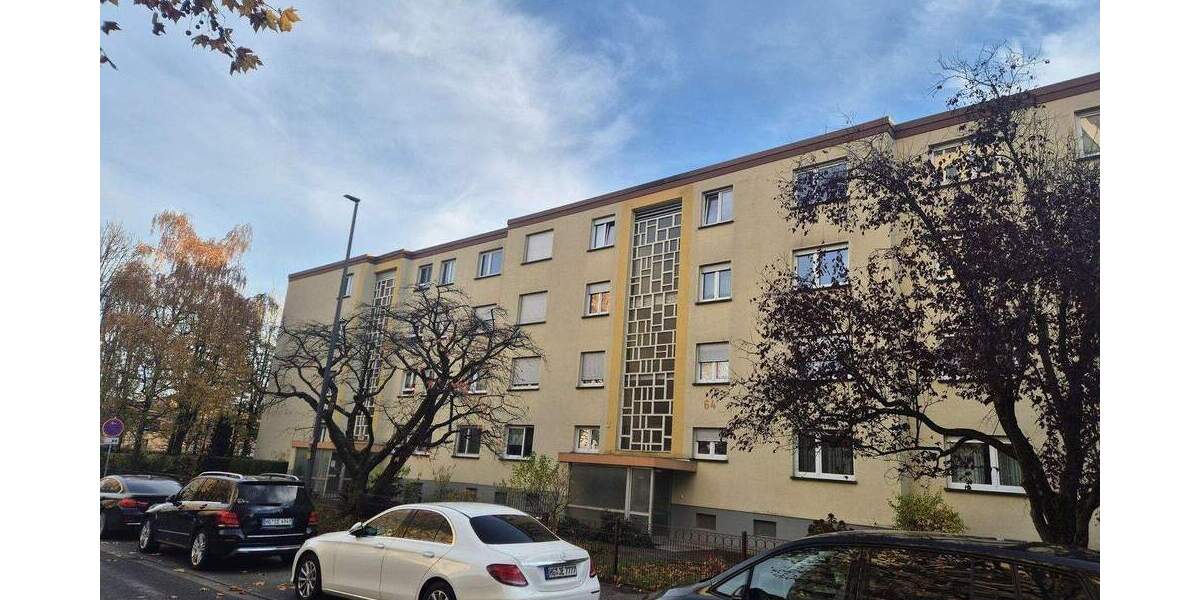 Frisch sanierte, sonnige 2-Zimmer-Wohnung mit Süd-Loggia & TG-Stellplatz - ruhig & zentral 2 zimmer